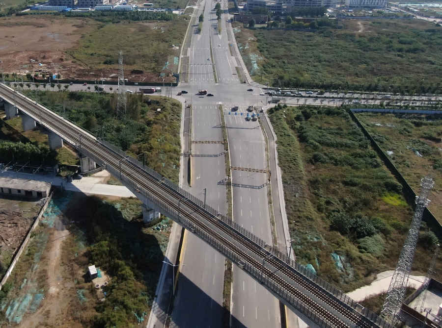 济南市春晖路（妄想支路至胶济铁路）蹊径建设工程-项目治理 4.jpg